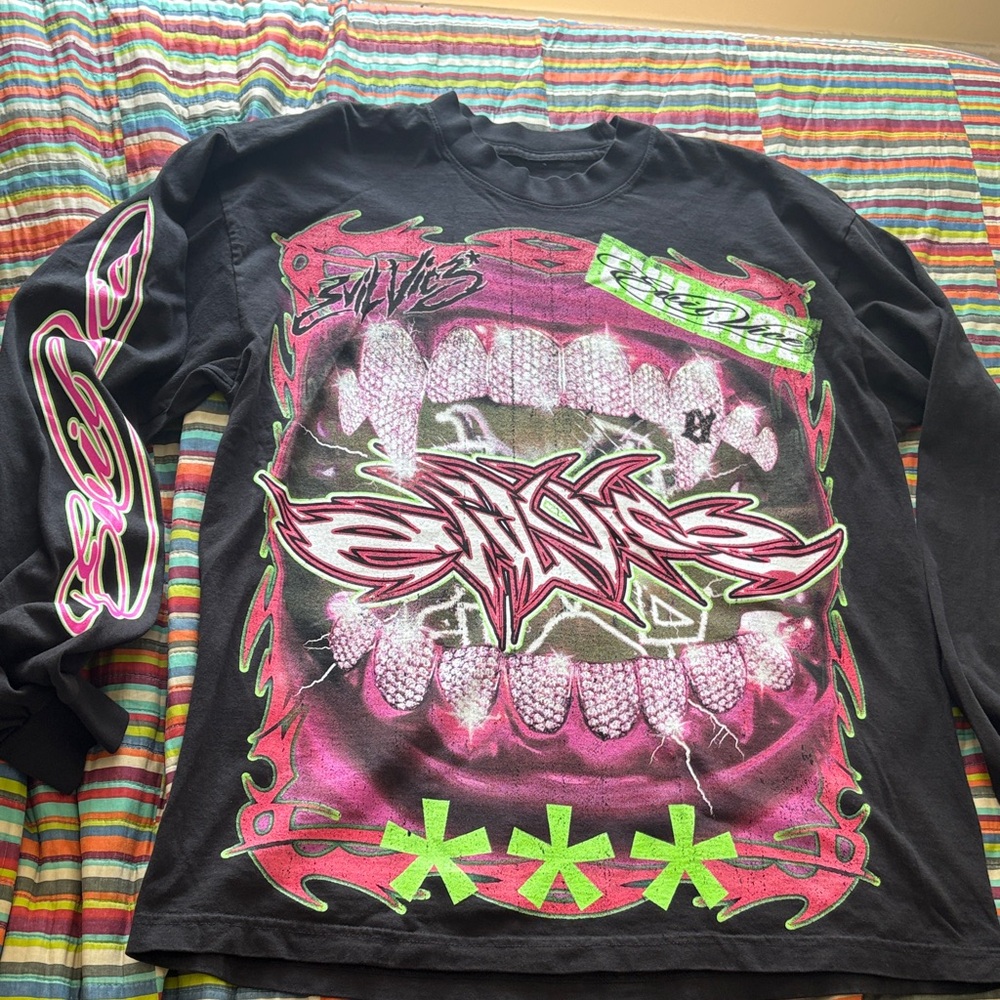 70%off sale Evil vice size medium, no tag long Sleeve Tee Pink & Green  nwot